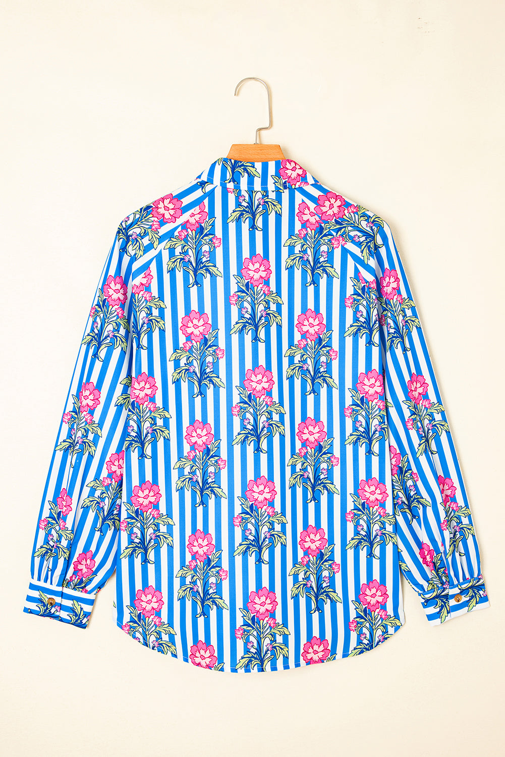 Blauw gestreept overhemd met bloemenprint en losse pasvorm