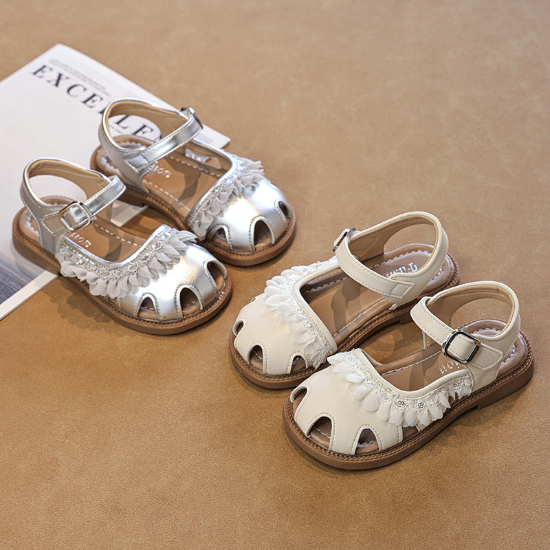 Girls' Fashionable Closed-Toe Sandals