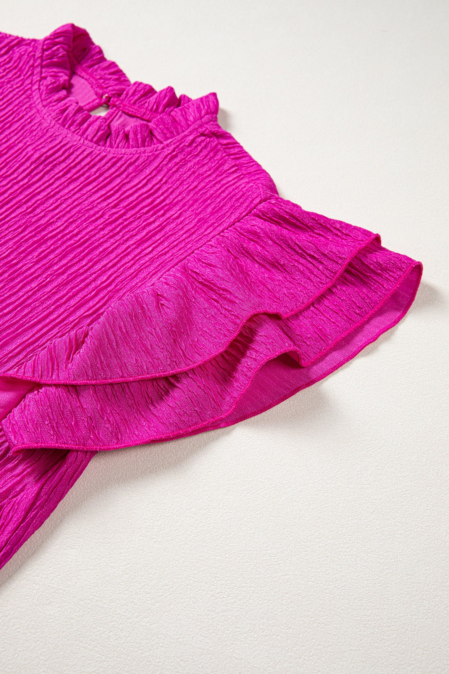 Effen blouse met textuur en ruches korte mouwen