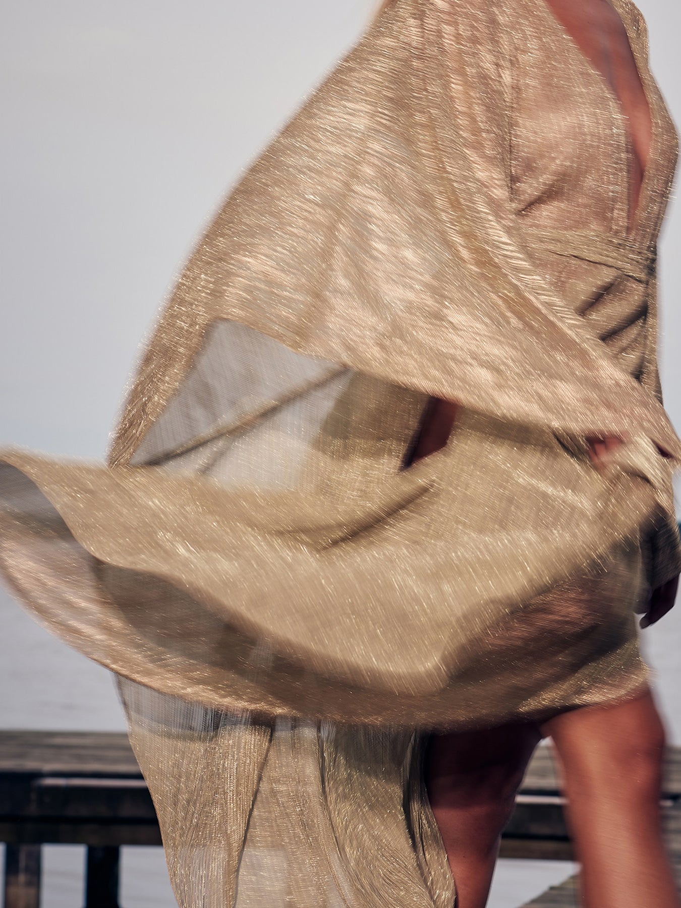 Champagne Diepe V Geplooide Dolman Mouw Jurk