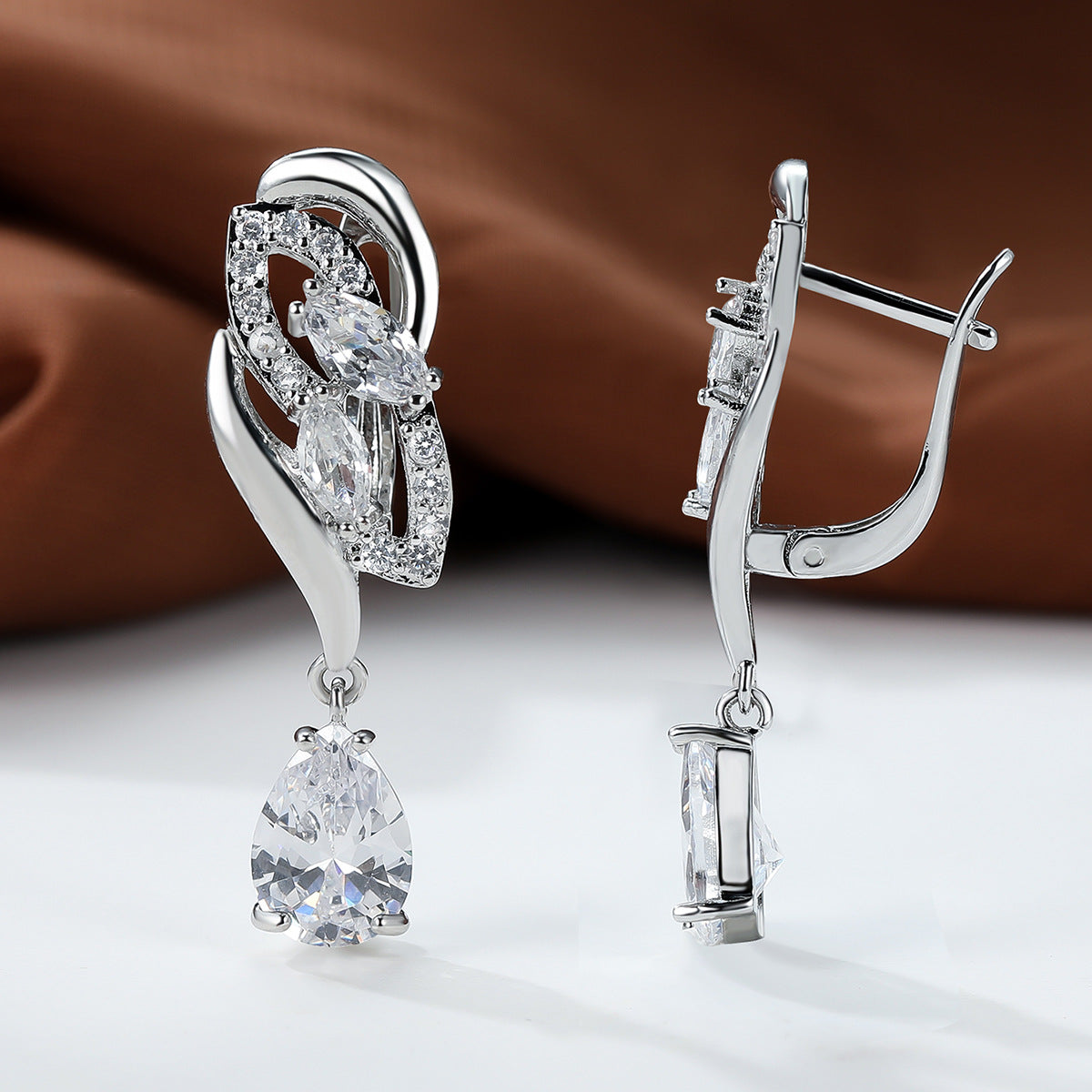High-End Accessible Luxury Ear Jewelry