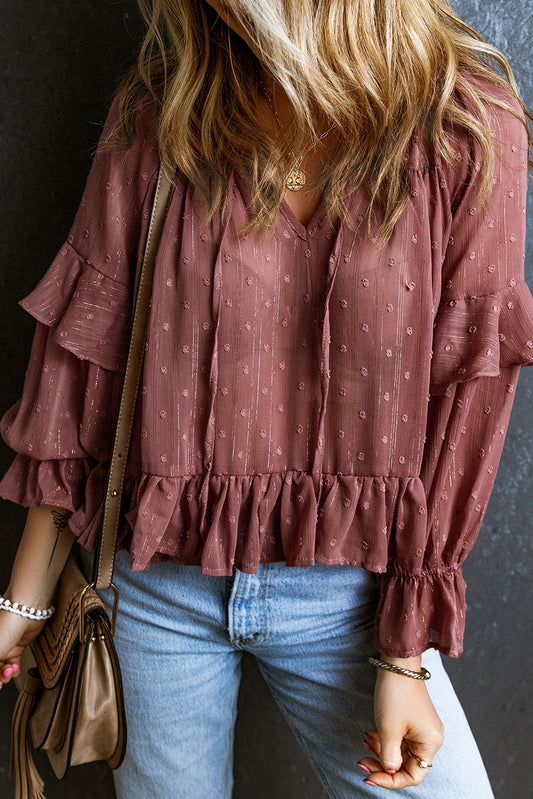 Vurig rode blouse met Zwitserse stippen vetersluiting V-hals en ruches