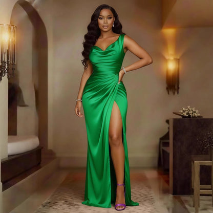 Solid-color summer dress with a high-end, luxurious feel