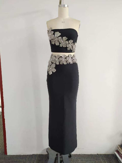 Mouwloze top metstrasssteentjes en lange  nauwsluitende rok set