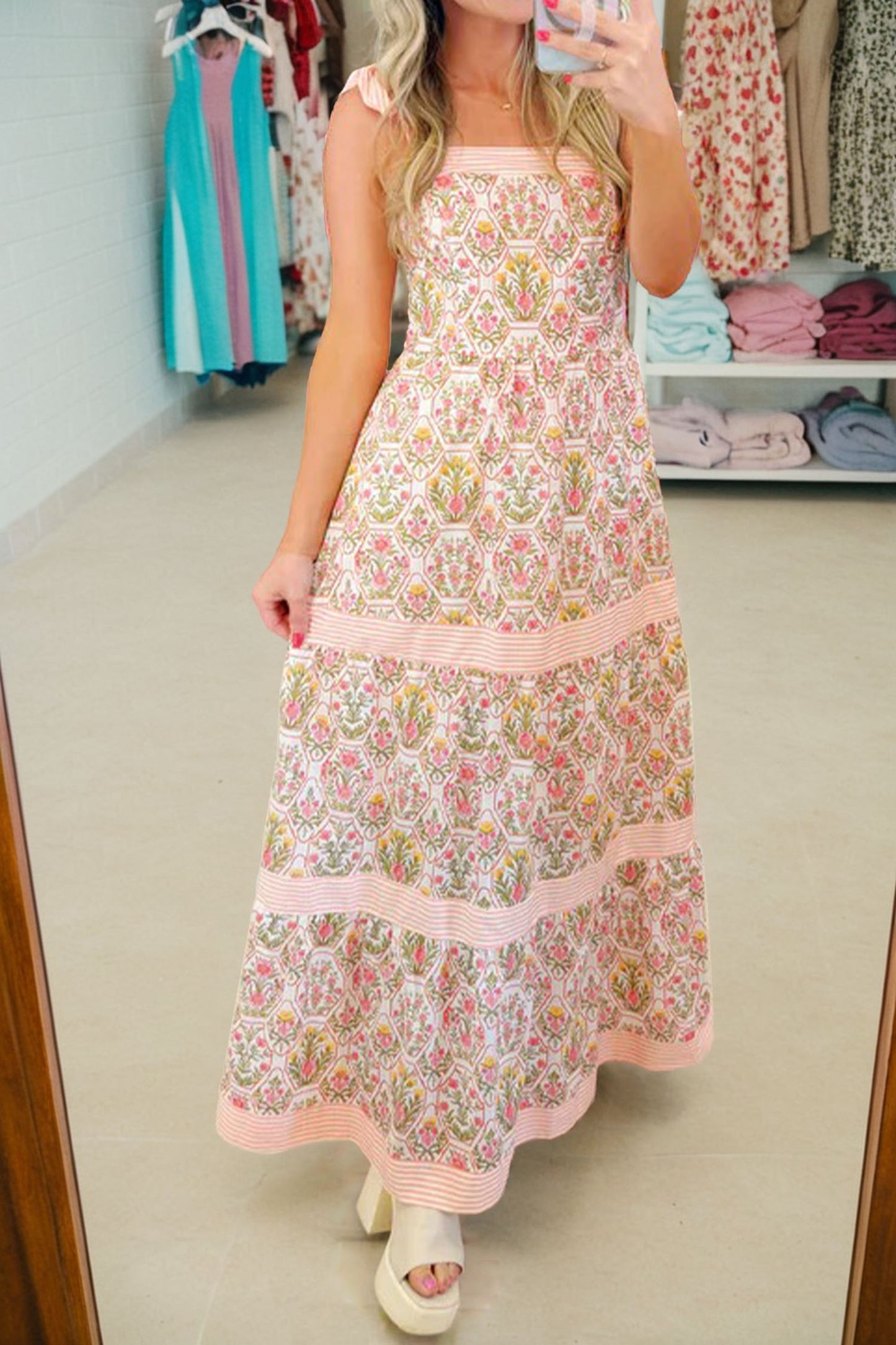 Mouwloze maxi-jurk met geometrische bloemenprint en strikjes