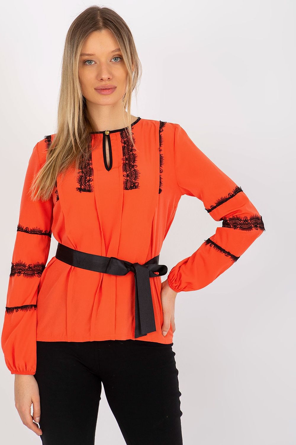  blouse model 176736 Lakerta 