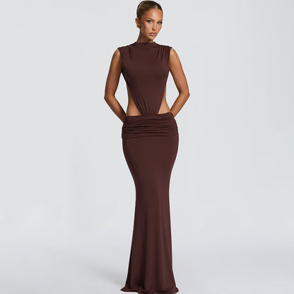 Mouwloze maxi-jurk met hoge hals lage taille uitsnijding en blote rug