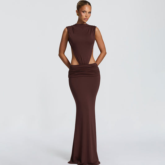 Mouwloze maxi-jurk met hoge hals lage taille uitsnijding en blote rug