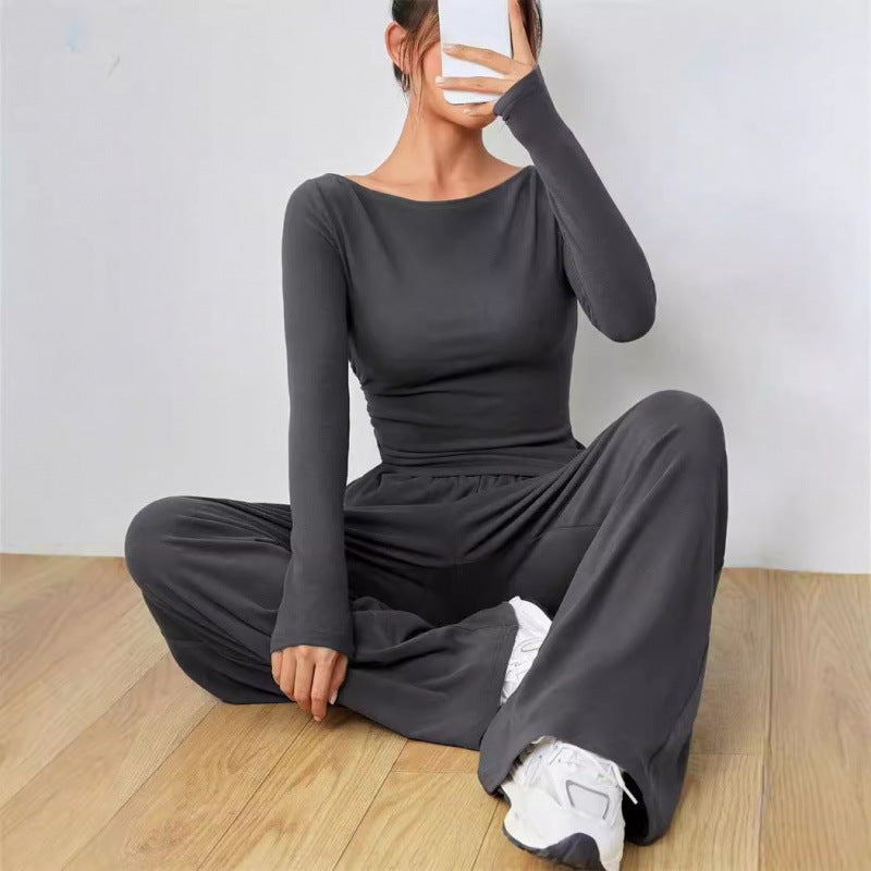 Tweedelig setje: longsleeve en broek met wijde pijpen