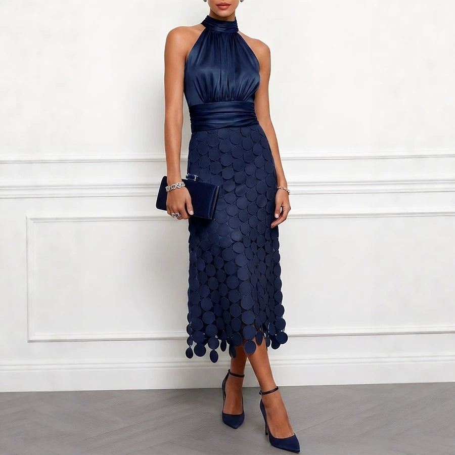 Mouwloze midi-jurk met hoge hals en patchwork