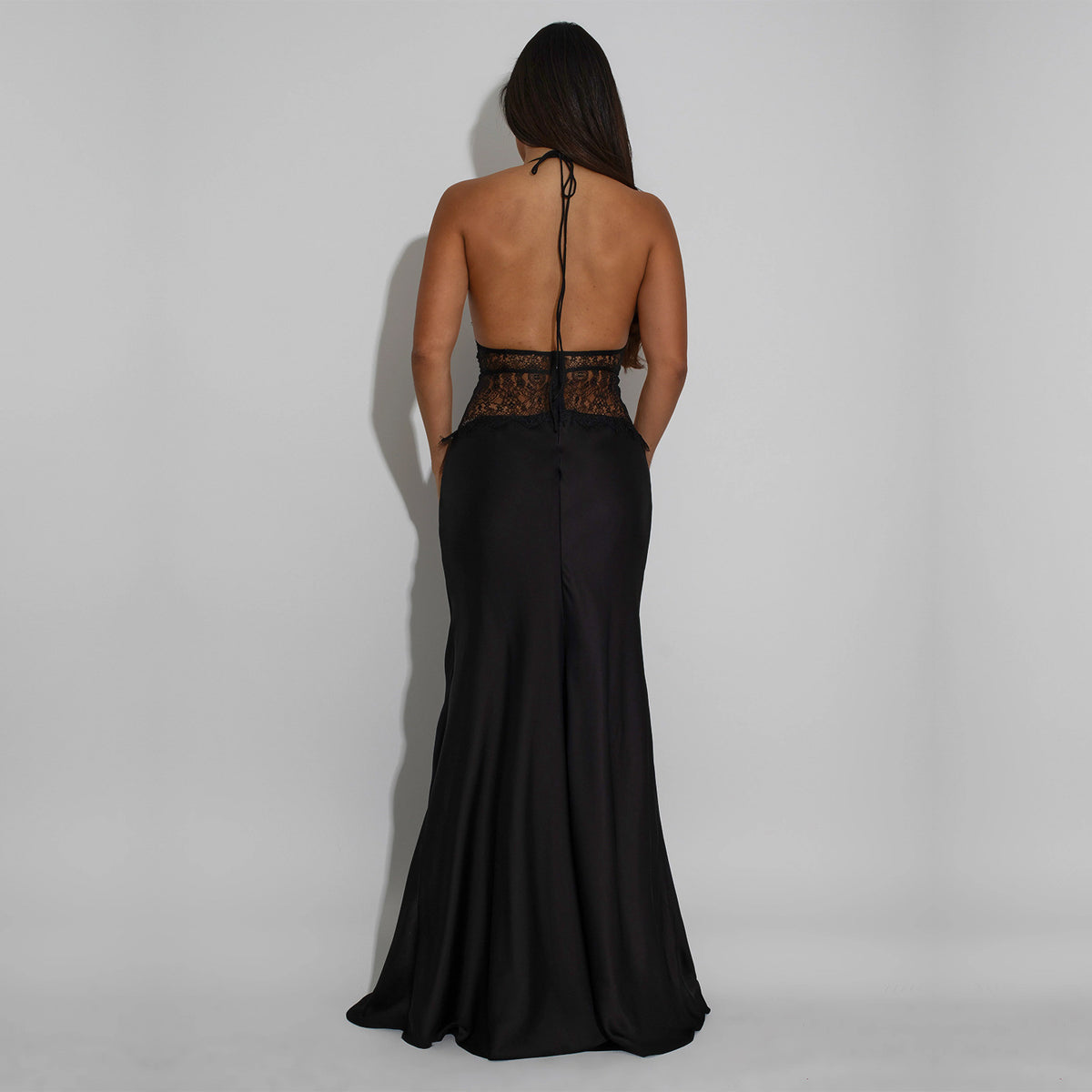Elegant lace V-neck backless sleeveless long dress