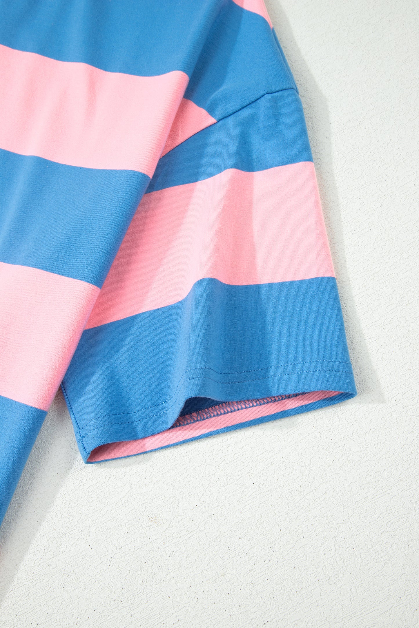 Oversized gestreepte T-shirt met kleurblokken en korte mouwen