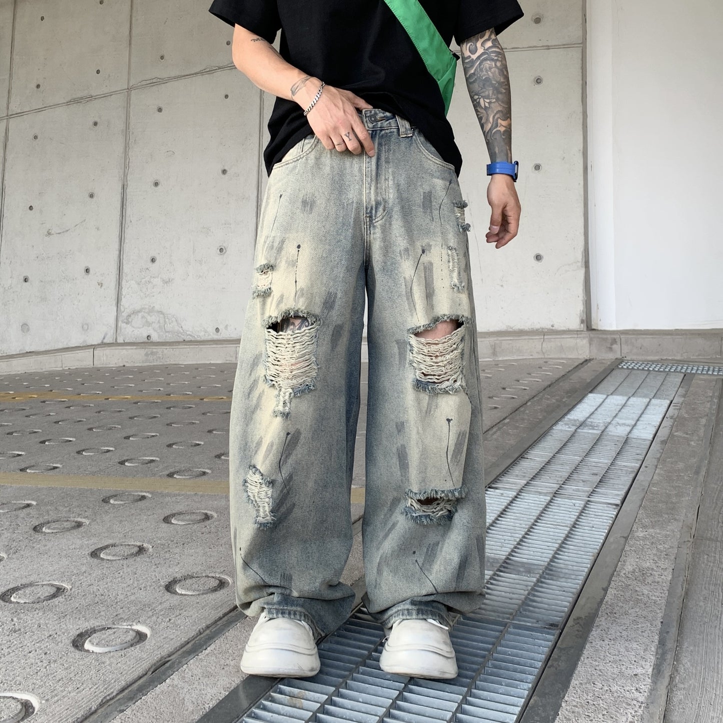 Men's Ripped Wide-Leg Denim Pants