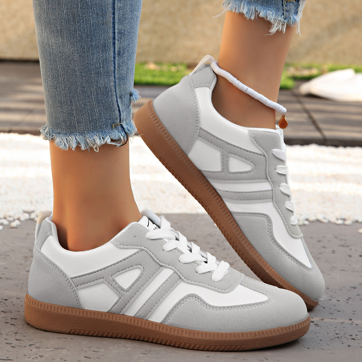 Retro Color Block Lace Up Jogging Shoes