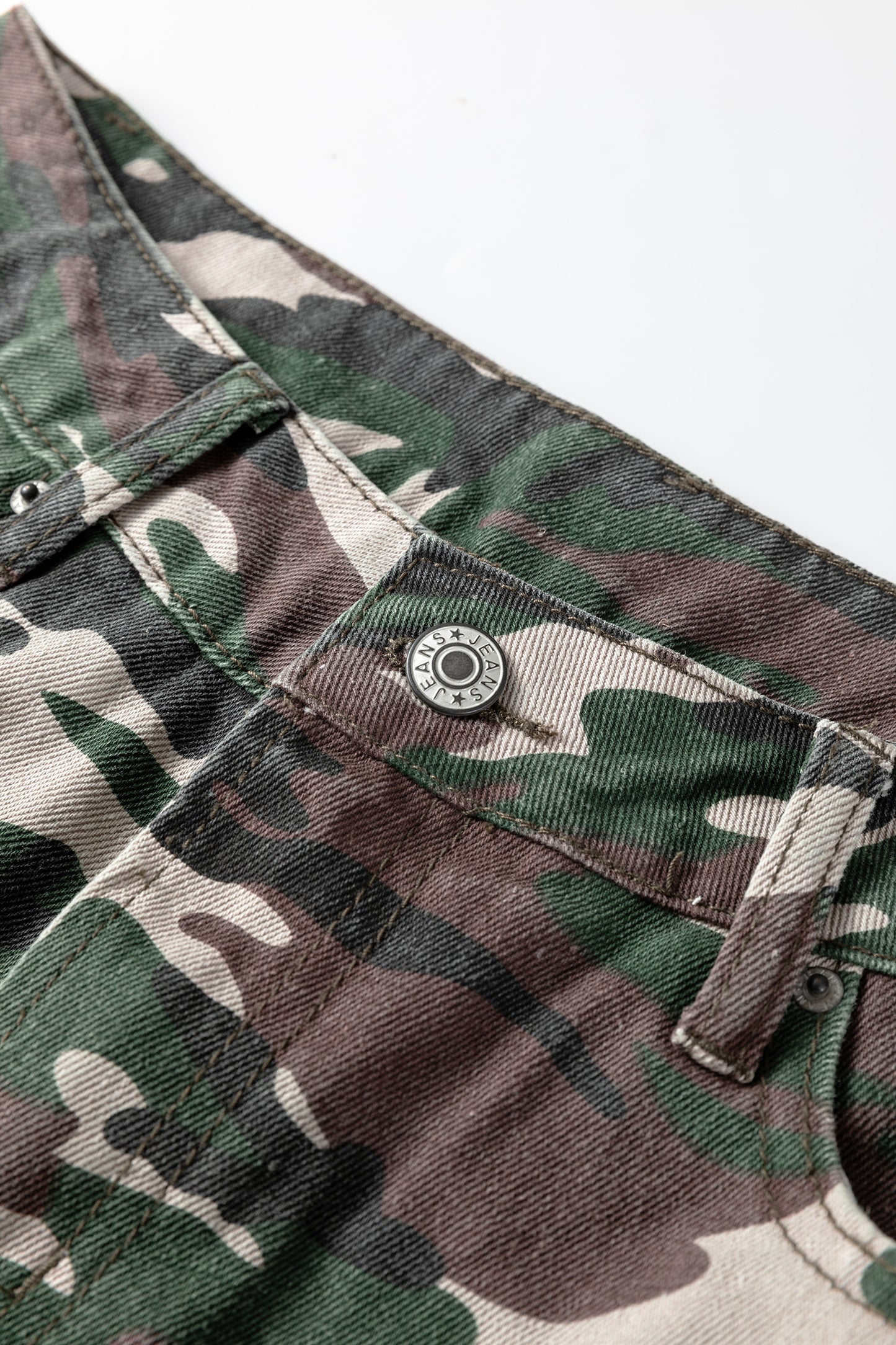 Groene camouflage denim cargo broek met wijde pijpen