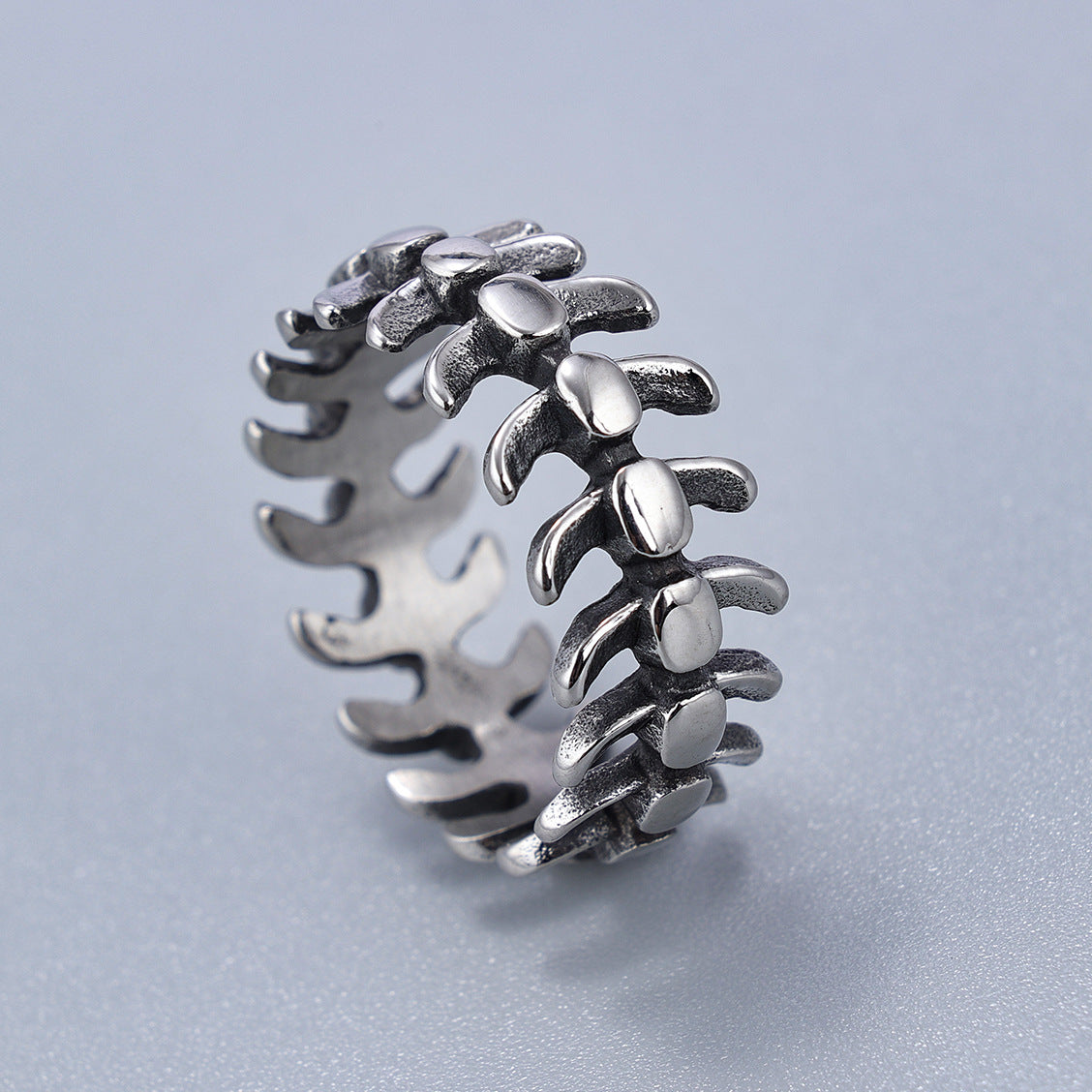 Stainless Steel Dragon Bone Design Retro Ring for Men Women