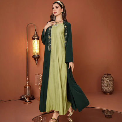 Donkergroene vintage jurk in hofstijl handgemaakt met kralen