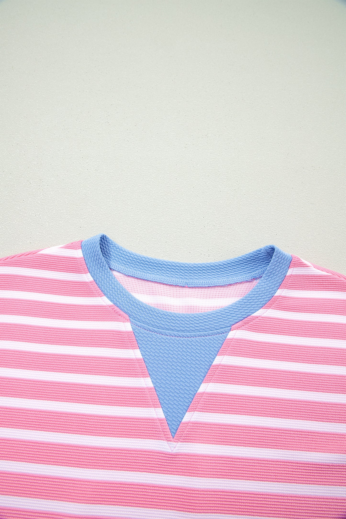 Gestreepte top met contrasterende bies losse korte mouwen en shorts
