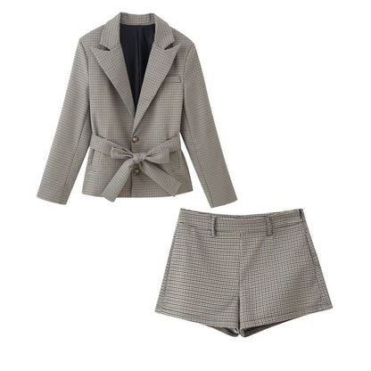 Geruite blazer met ceintuur revers en bijpassende shorts