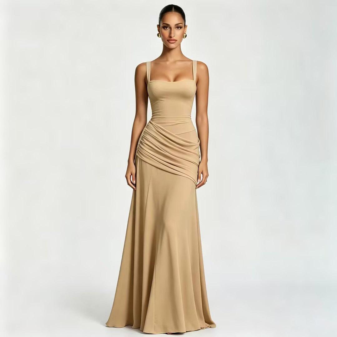 Elegante mouwloze jurk met plooien en wijde rok