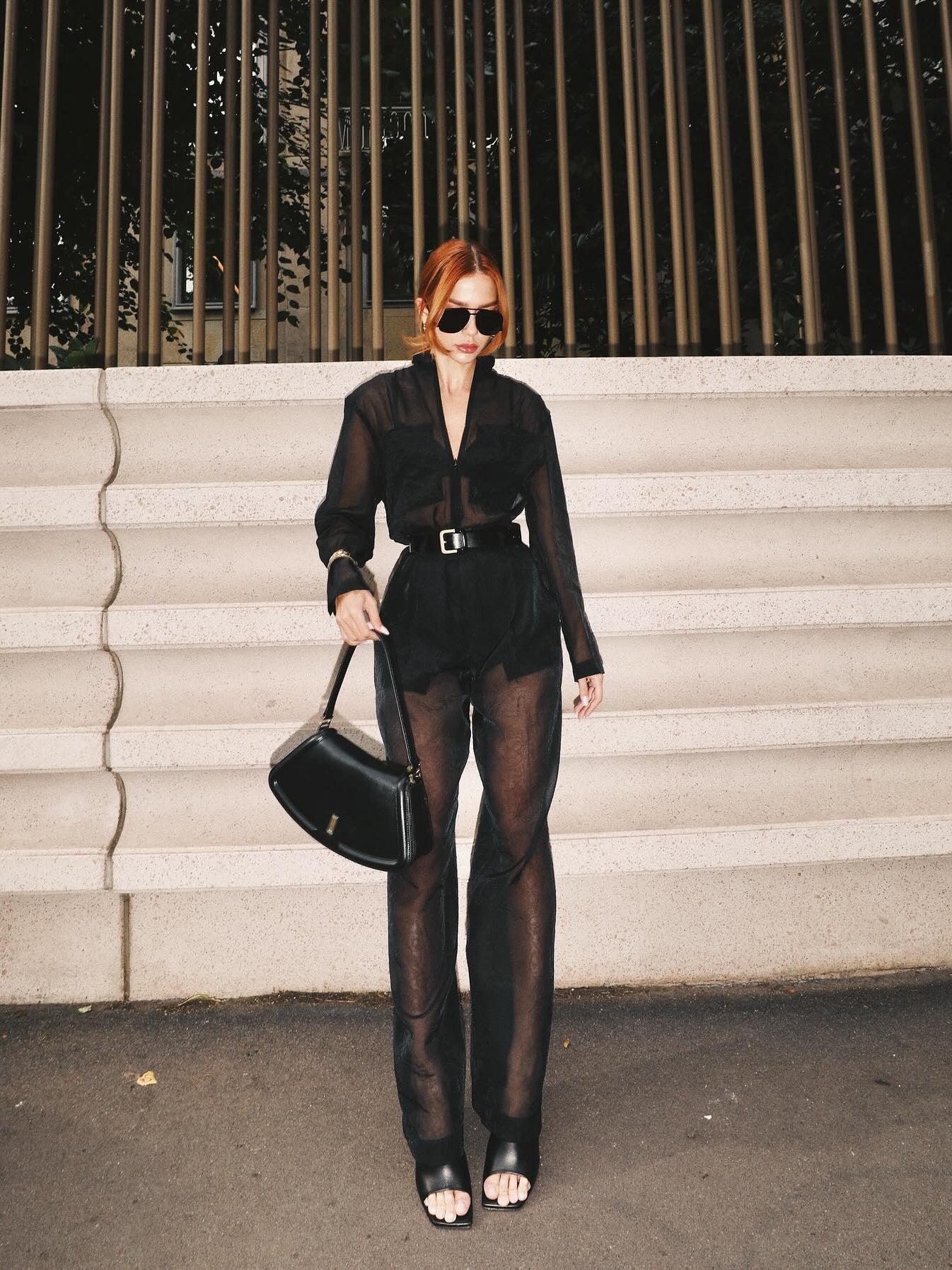 Set van zwarte doorschijnende top en broek met hoge taille