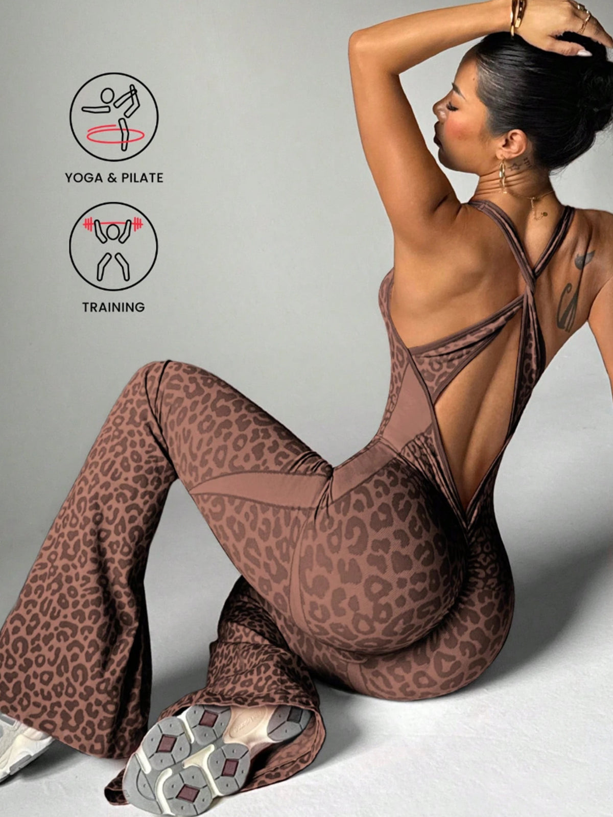 Seamless Leopard Print Yoga Suit