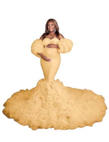 Plus-size fluffy tulle maternity photo shoot outfit, strapless bustier