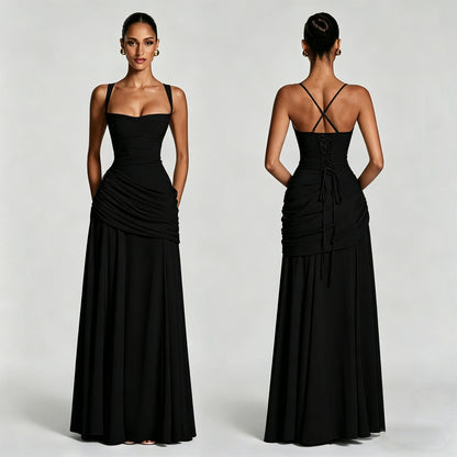 Elegante nauwsluitende chiffonjurk met plooien en vetersluiting op rug