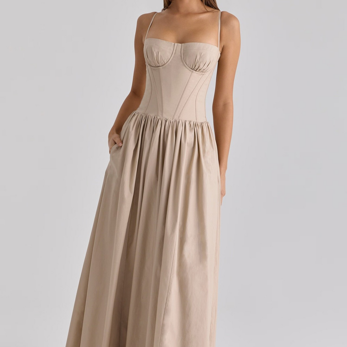 Elegant strapless dress