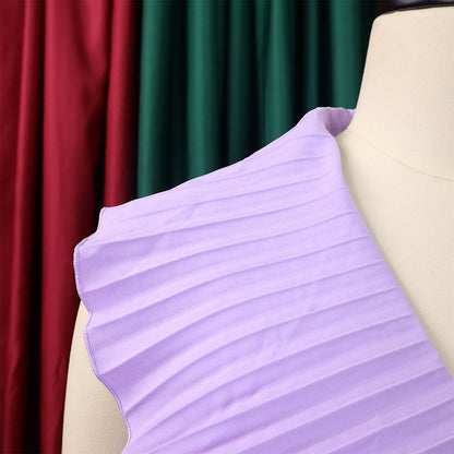 Amerikaanse modieuze ruchejurk met riem