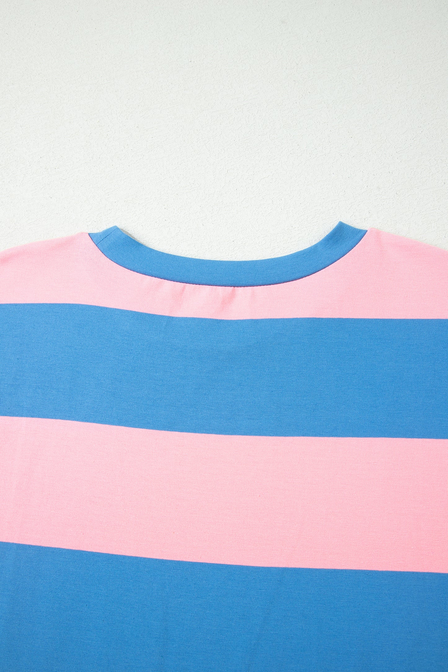 Oversized gestreepte T-shirt met kleurblokken en korte mouwen