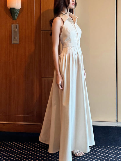 Enkelrijs- en rugloze effen overhemdjurk met één rij knopen