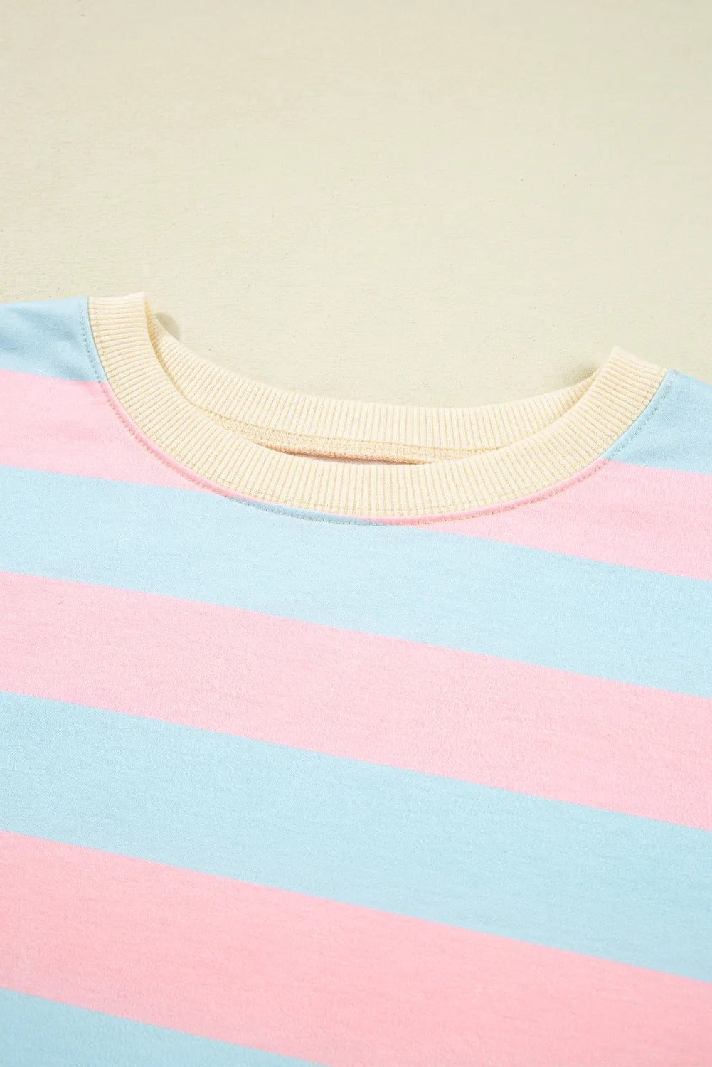 Plus Size Gestreepte Sweatshirt met ronde hals en verlaagde schouders