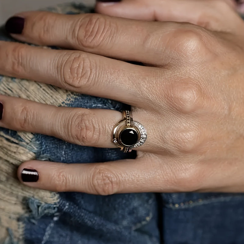 Retro French Women's Geometric Zircon Ring