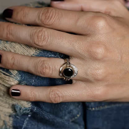 Retro French Women's Geometric Zircon Ring