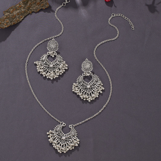Bohemian retro oorbellen en ketting set met belletjes